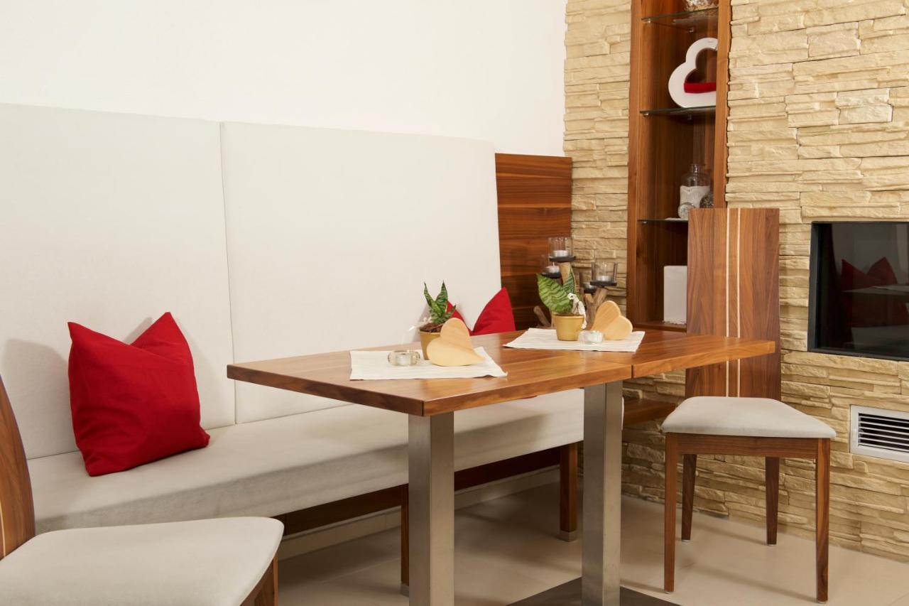 Hotel Romantica Jerzens Dış mekan fotoğraf