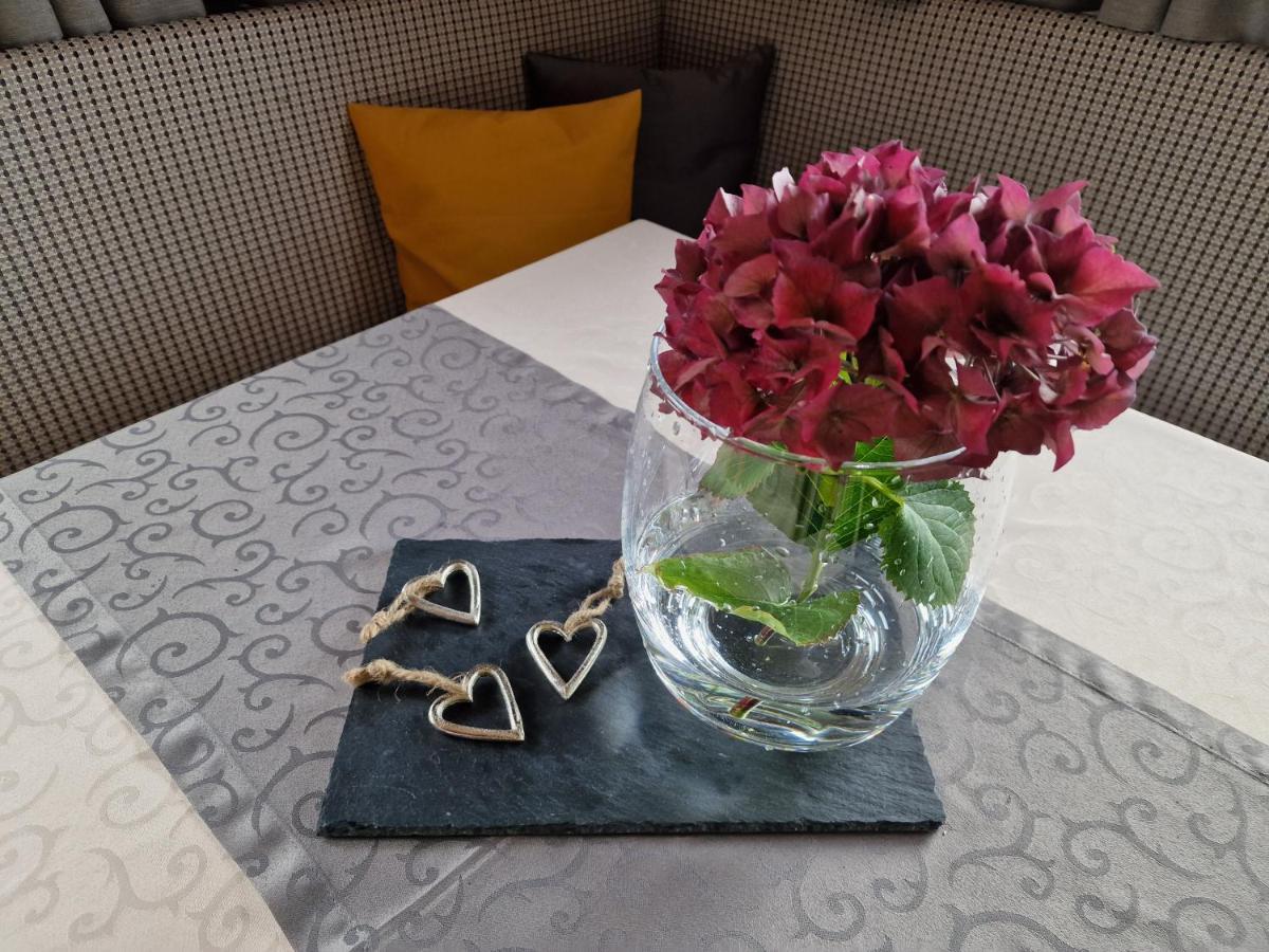 Hotel Romantica Jerzens Dış mekan fotoğraf