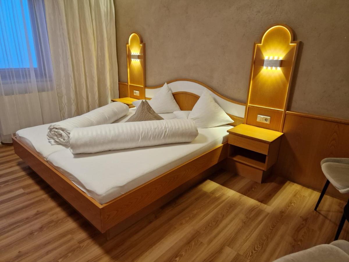 Hotel Romantica Jerzens Dış mekan fotoğraf