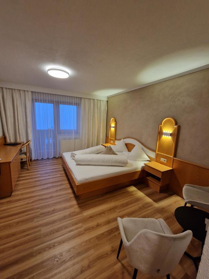 Hotel Romantica Jerzens Dış mekan fotoğraf
