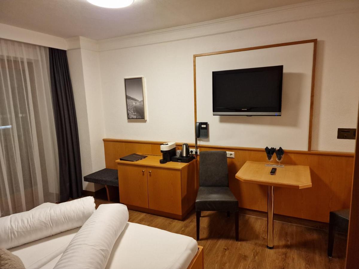 Hotel Romantica Jerzens Dış mekan fotoğraf