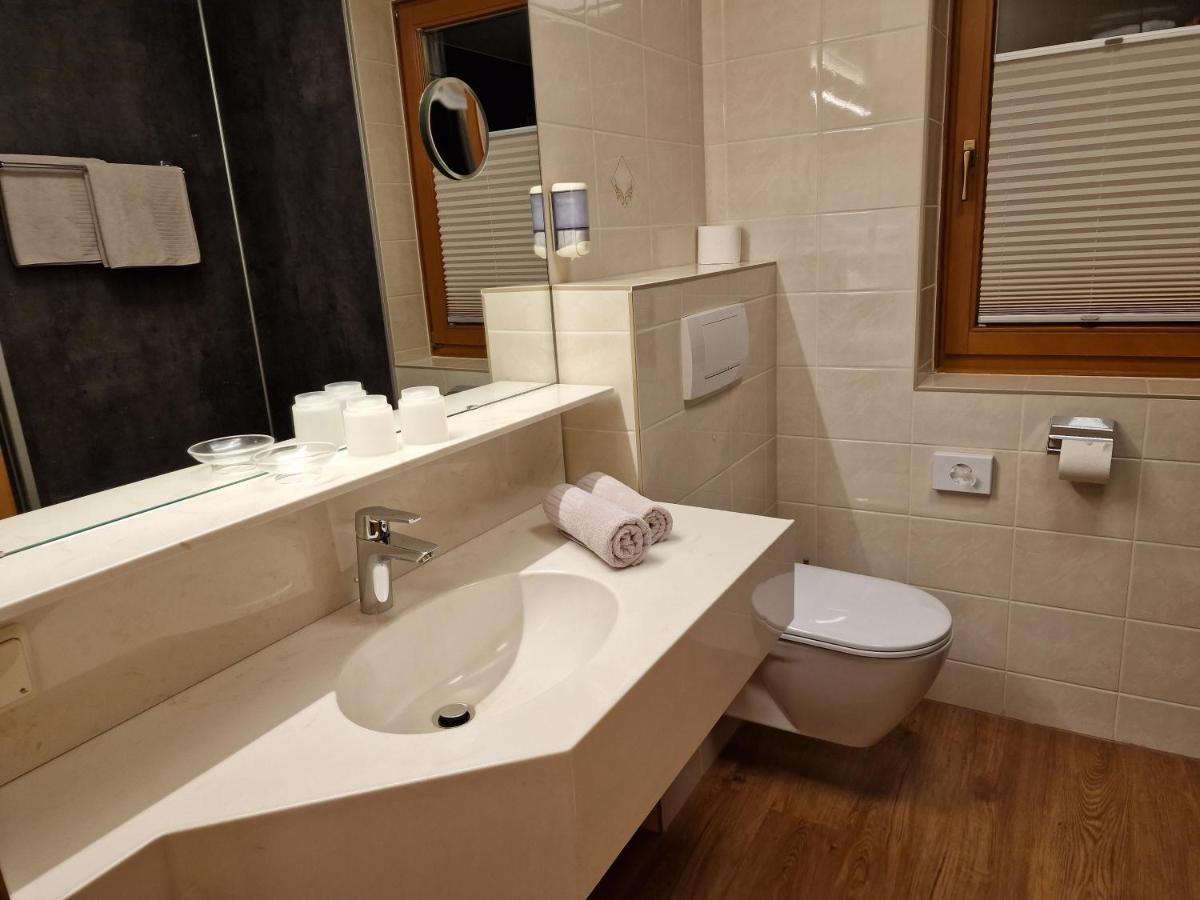 Hotel Romantica Jerzens Dış mekan fotoğraf