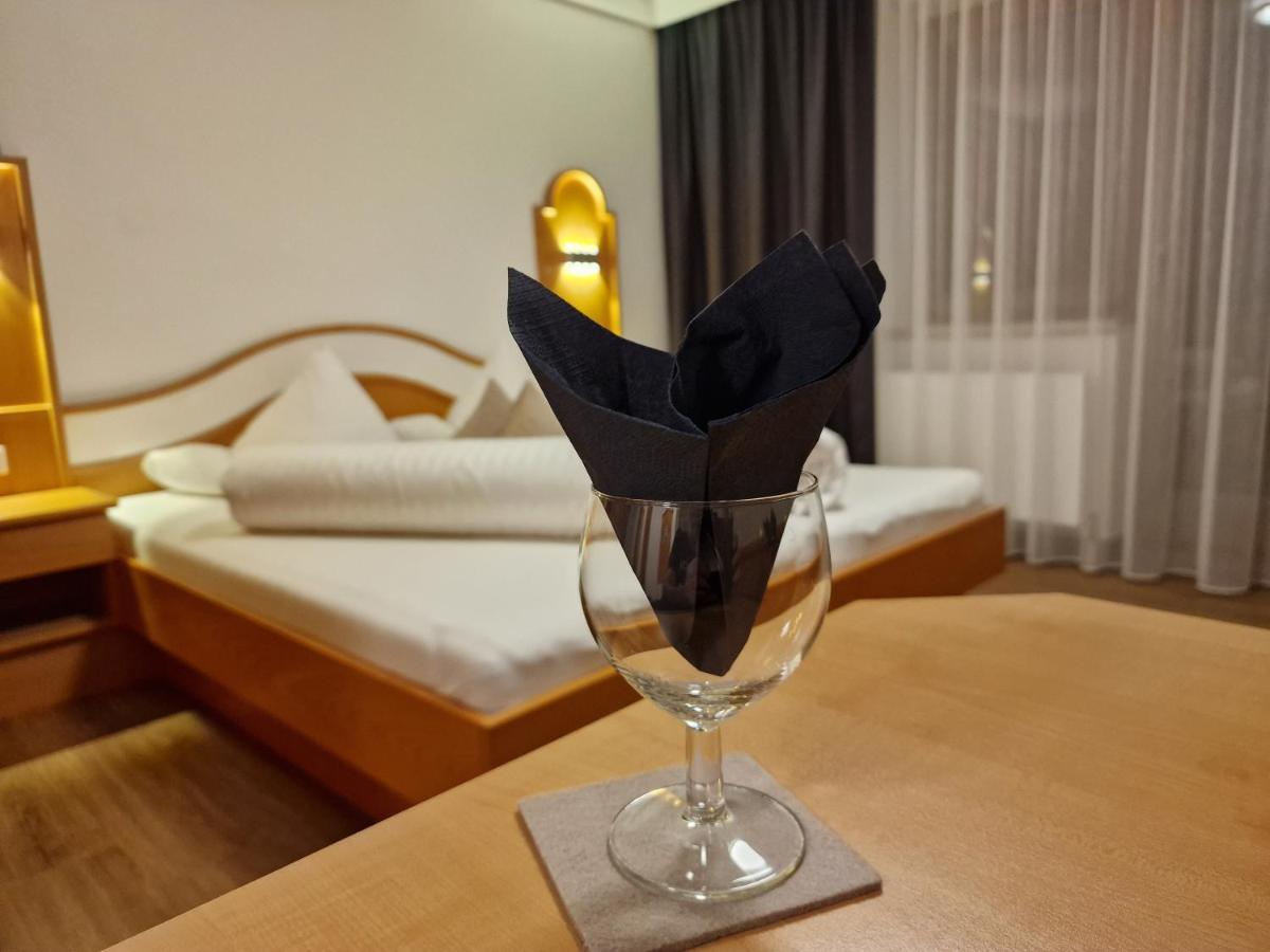 Hotel Romantica Jerzens Dış mekan fotoğraf