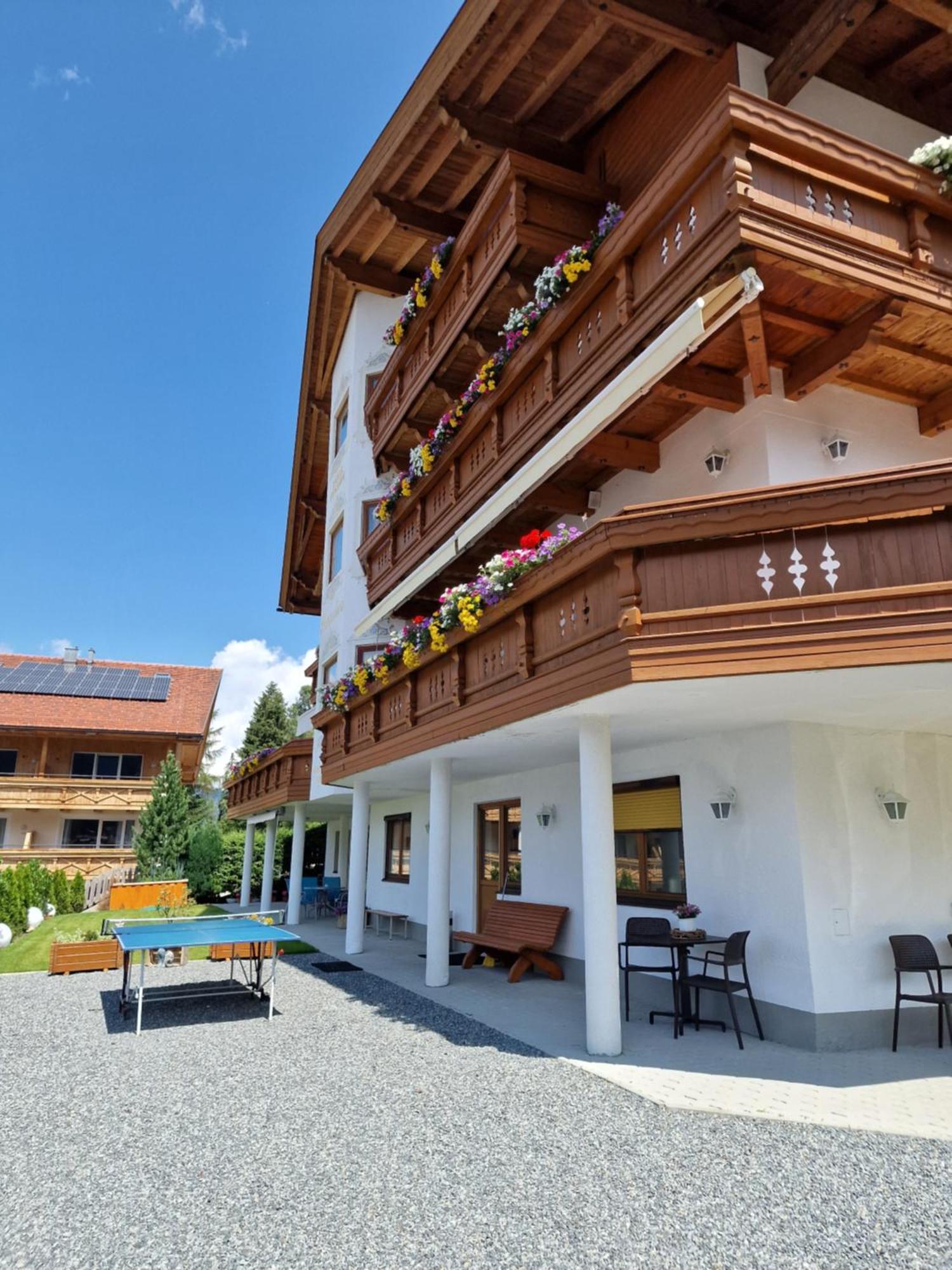 Hotel Romantica Jerzens Dış mekan fotoğraf