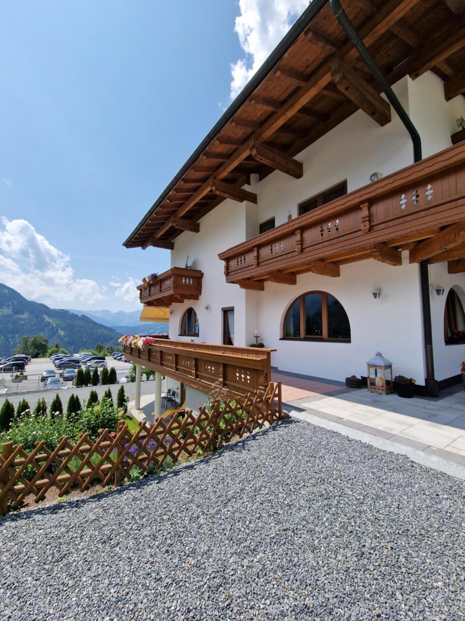 Hotel Romantica Jerzens Dış mekan fotoğraf