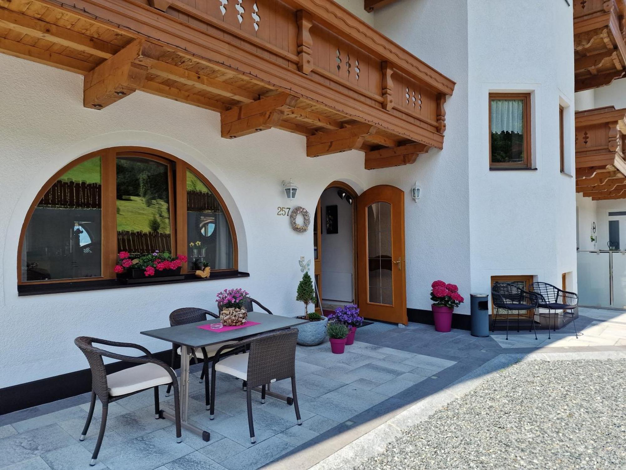 Hotel Romantica Jerzens Dış mekan fotoğraf
